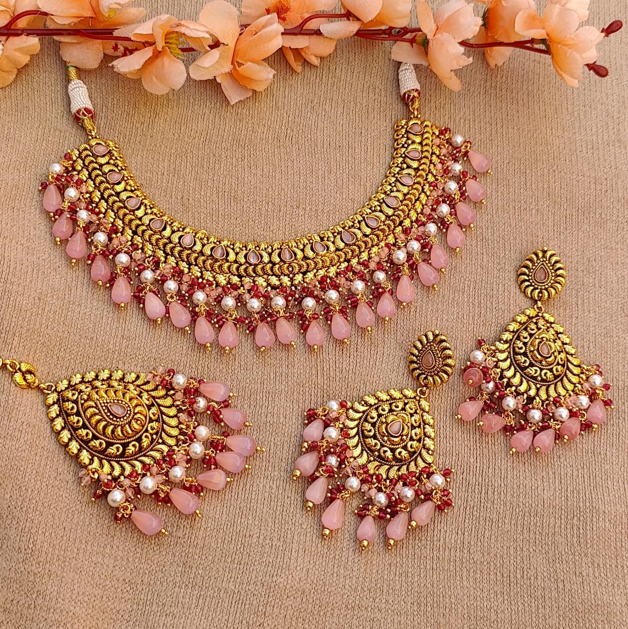 Soniya Gold Necklace Set