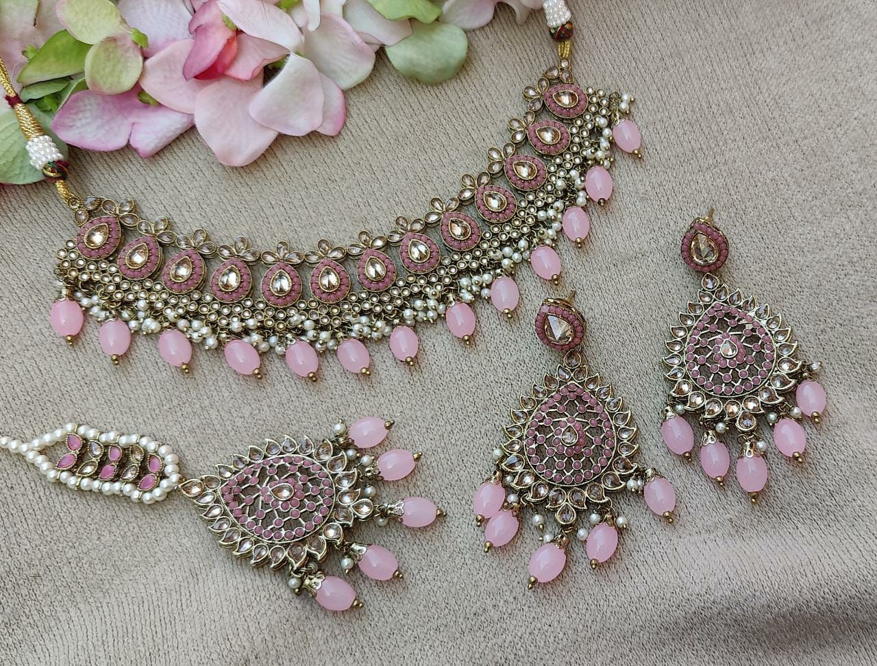 Saarvi Polki Necklace Set