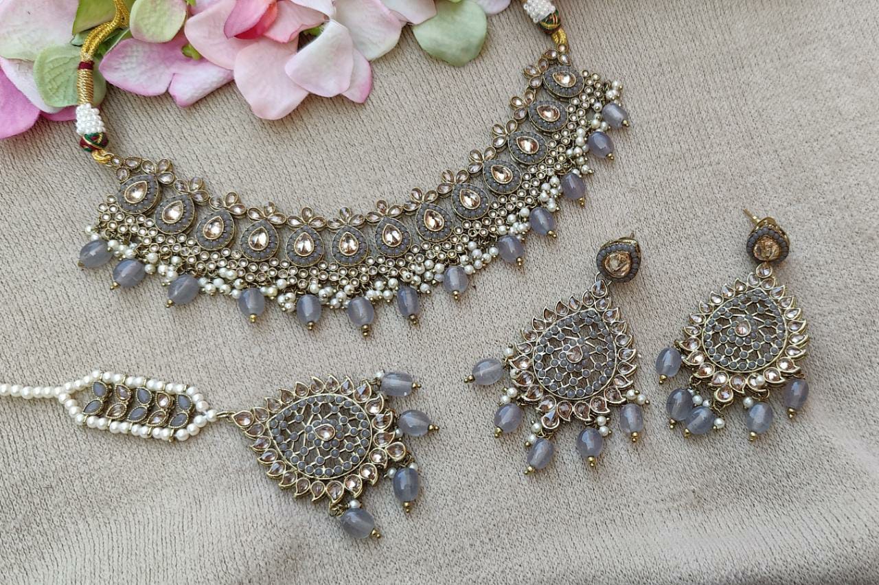 Saarvi Polki Necklace Set