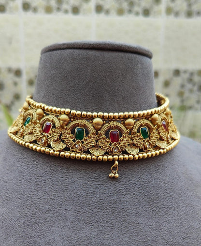 Nirvika Gold Necklace Set