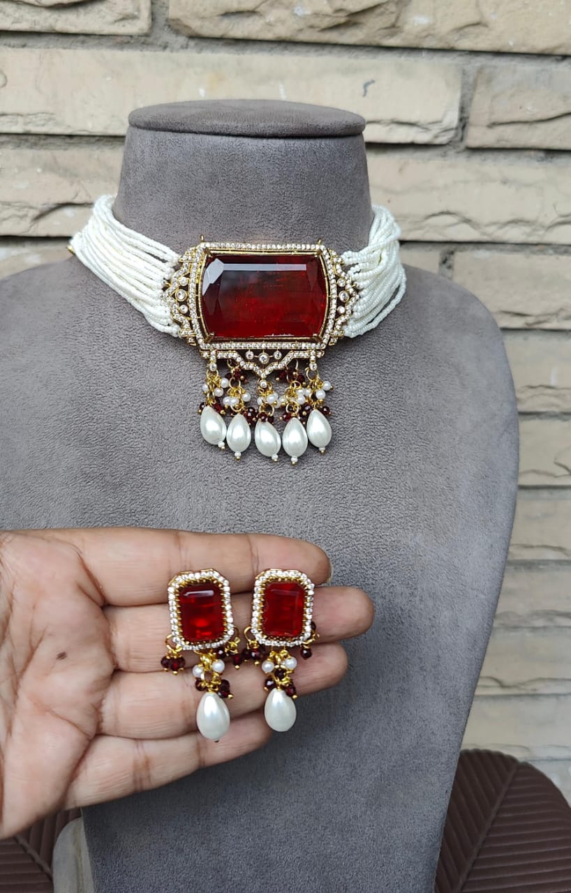 Gunjan Beaded Choker Set