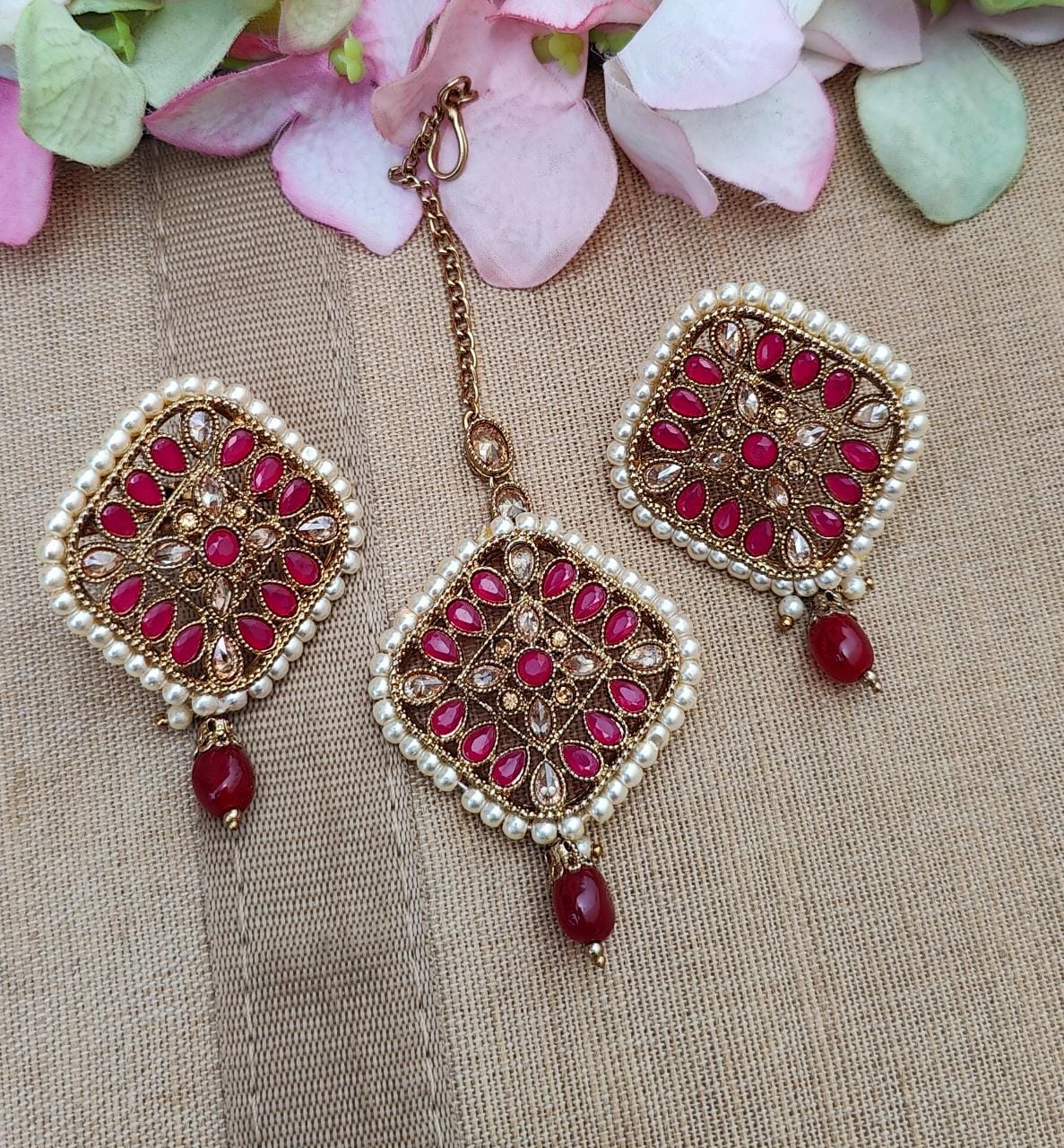 Ashmeet Studs Earrings Tikka