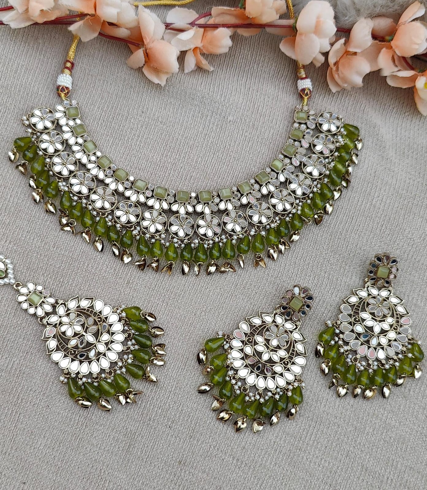 Aashifa Mirror Necklace Set