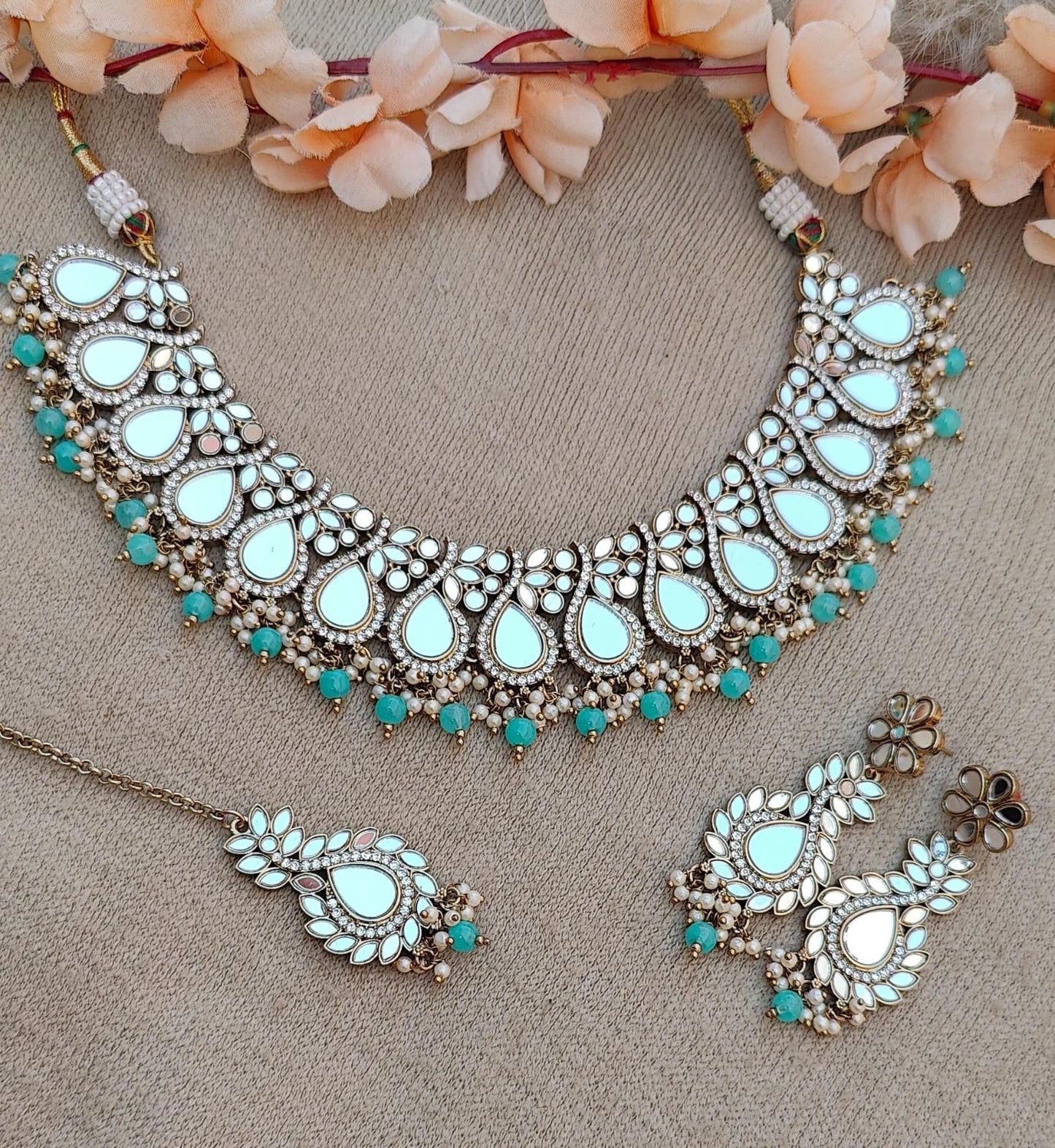 Manpriya Mirror Necklace