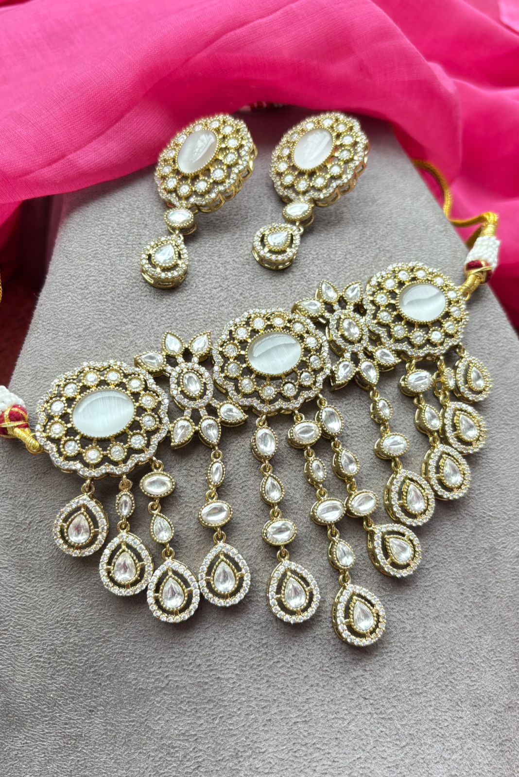 Meghna Moissanite Choker