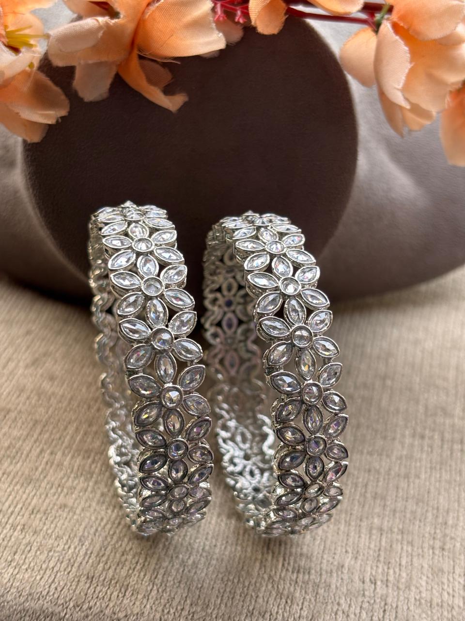 Sunisha Polki Bangles/Kadey (Silver)