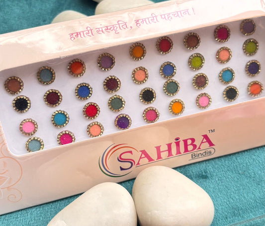 Round Velvet Bindi (Big) Card