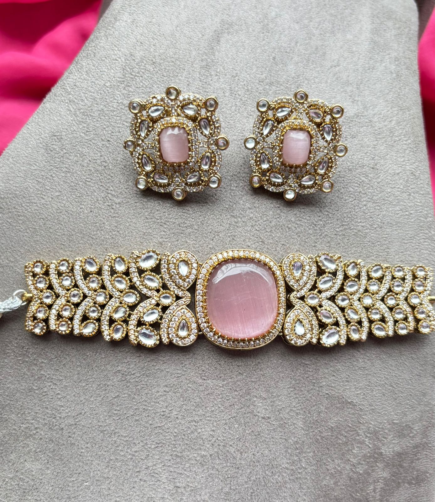 Niki Small Uncut Kundan Choker