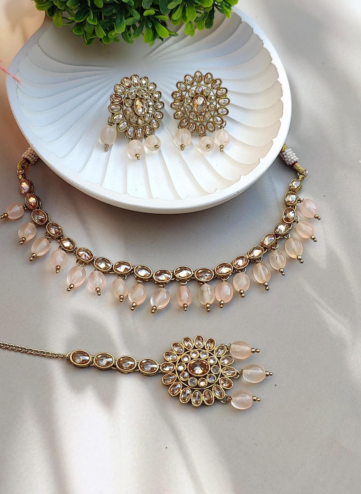 Gul Light Polki Necklace Set