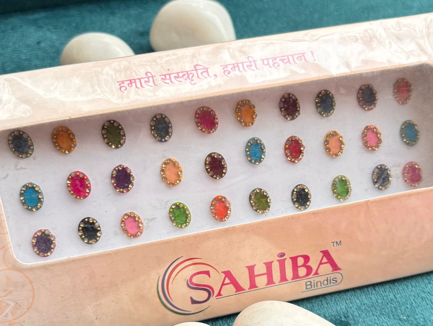 Medium Oval Velvet Bindi Card