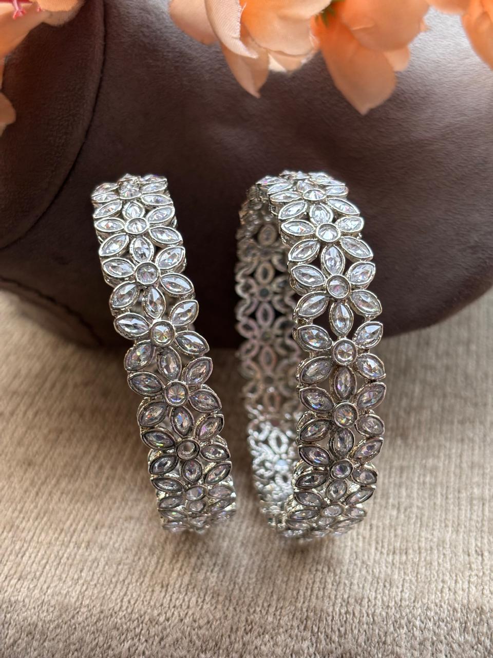 Sunisha Polki Bangles/Kadey (Silver)