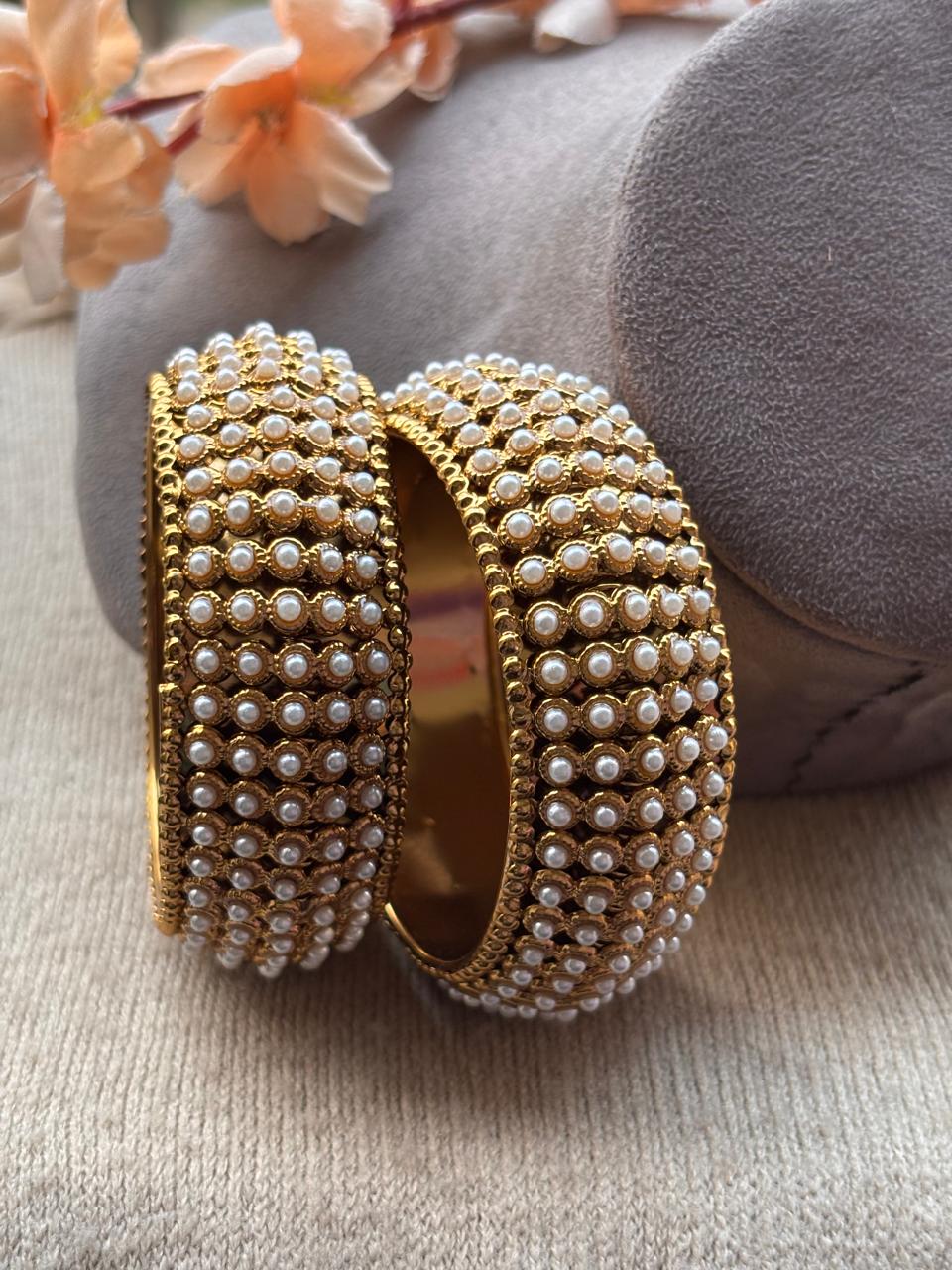 Kunika Broad Pearl Bangles/Kadey
