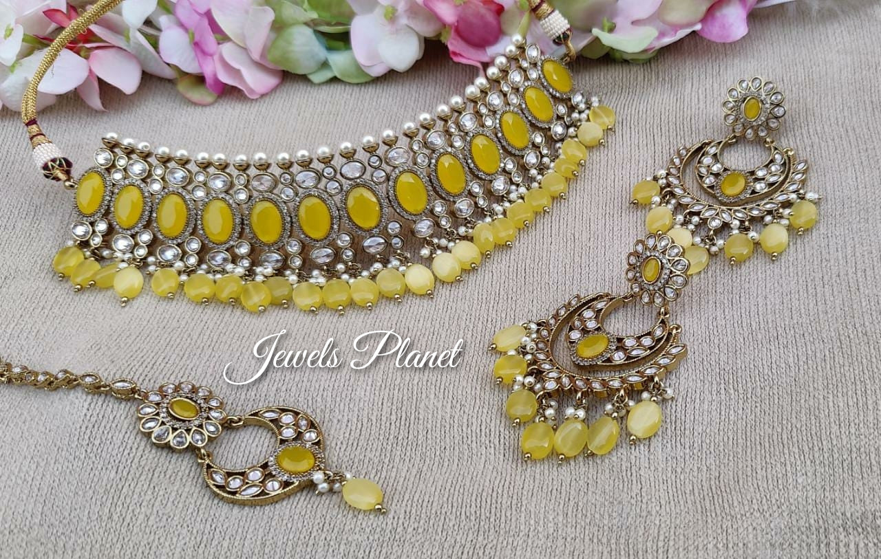 Parul Polki Choker Set