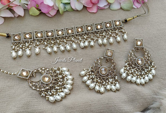 Raavi Polki Choker Set