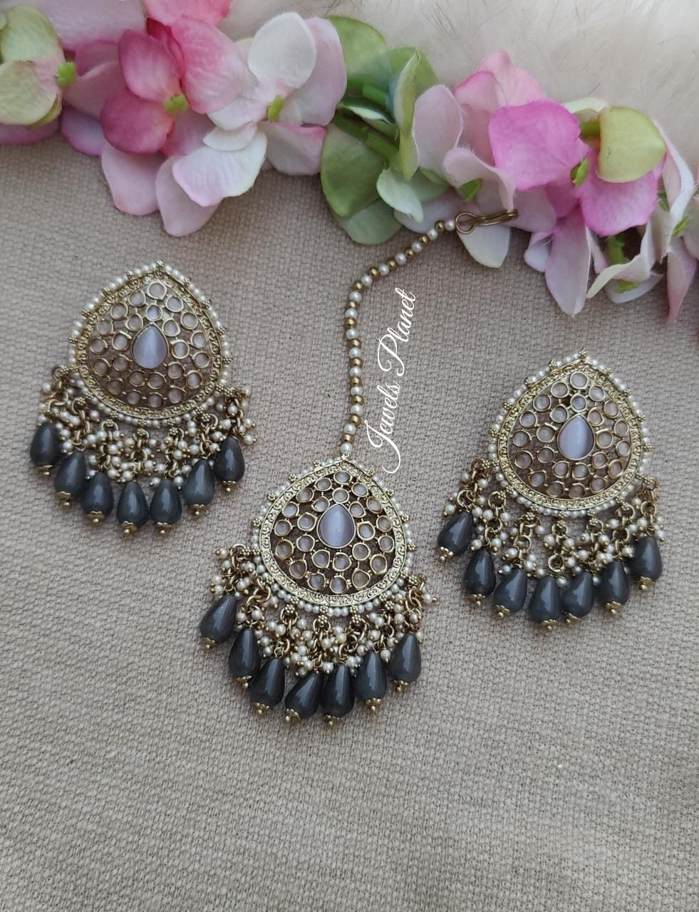 Raji Earrings Tikka