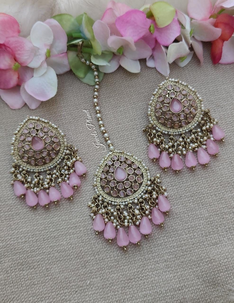 Raji Earrings Tikka