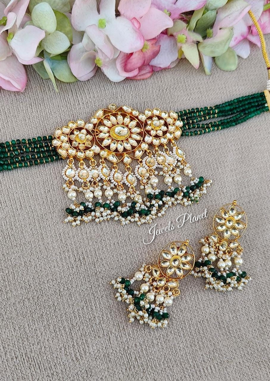 Deepali Pachi Kundan Choker Set