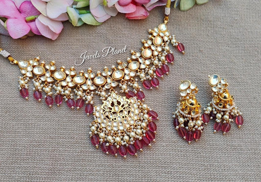 Harshini Pachi Kundan Necklace Set