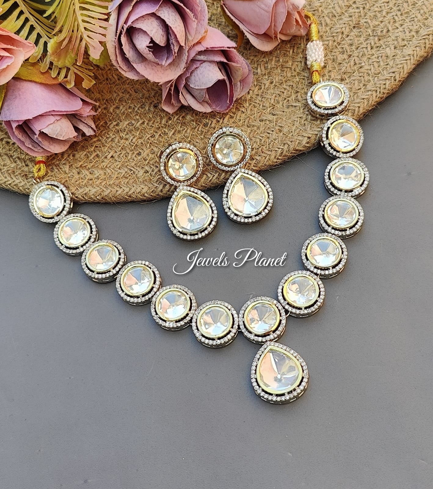 Amari Uncut Kundan Set