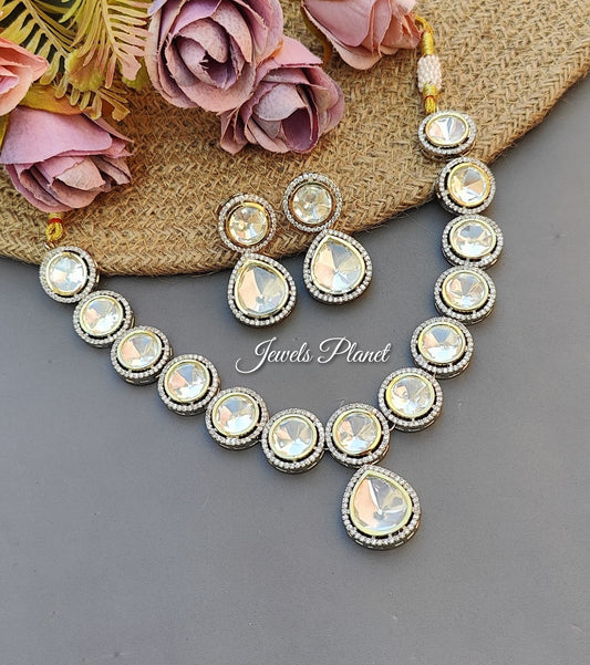 Amari Uncut Kundan Set