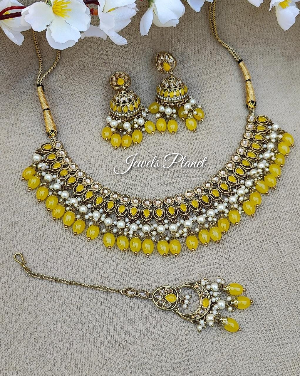 Gauri Polki Necklace Set