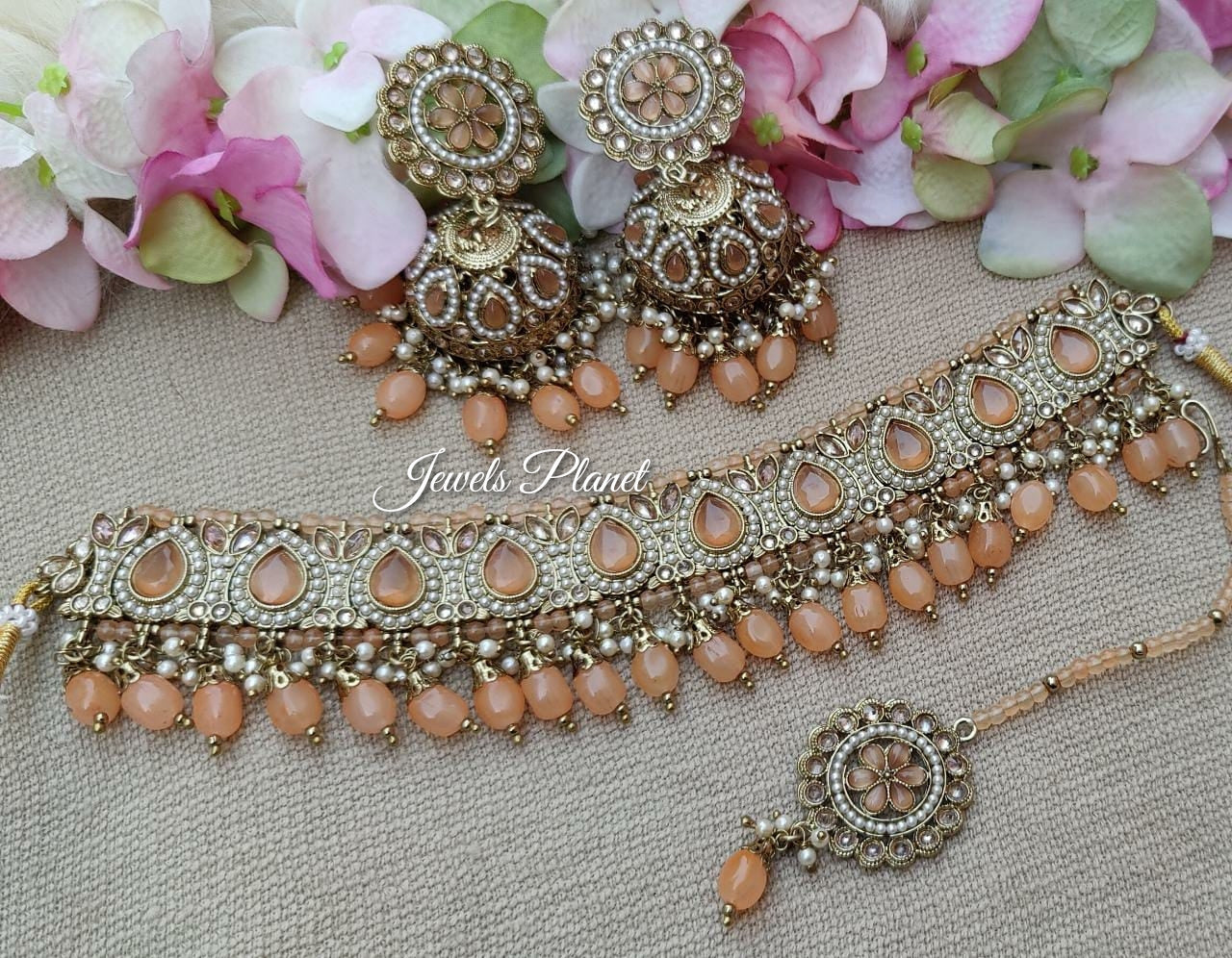 Devika Polki Choker