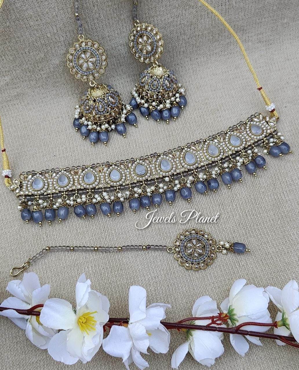 Devika Polki Choker