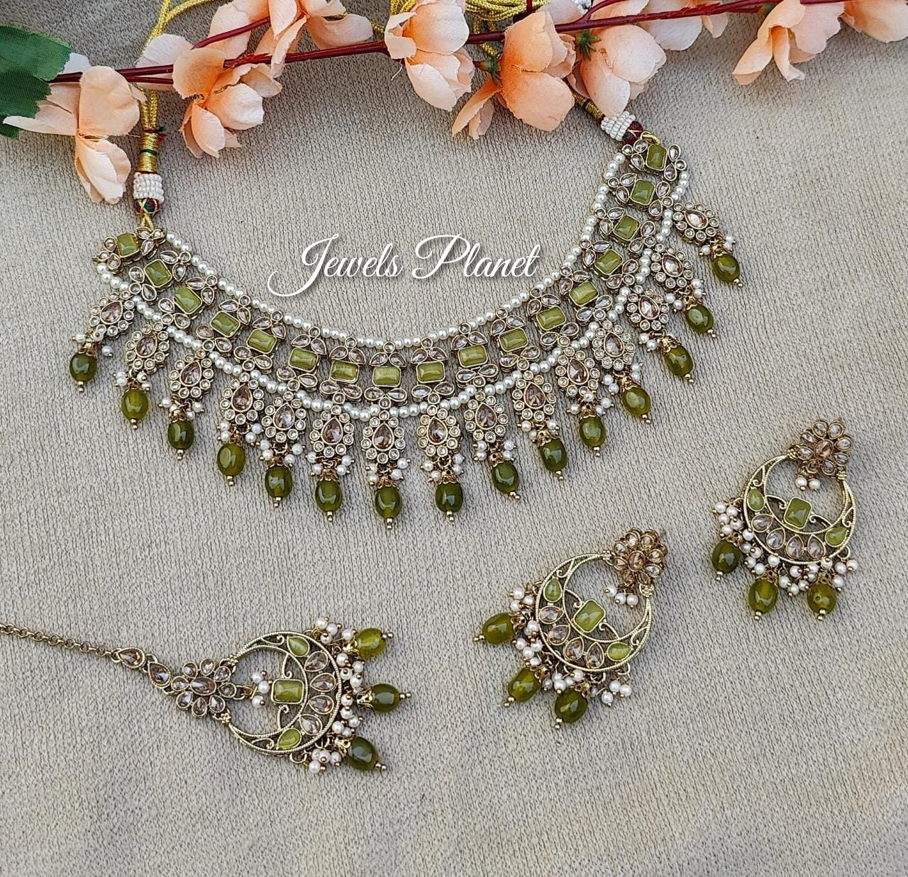 Dhriti Polki Necklace Set