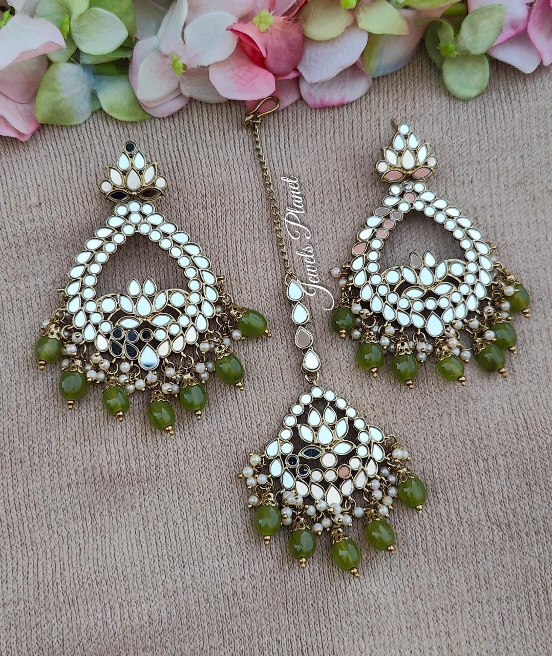 Bhavna Mirror Earrings Tikka Set