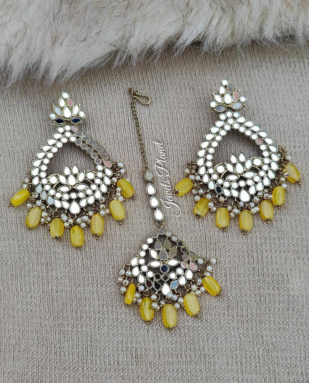 Bhavna Mirror Earrings Tikka Set