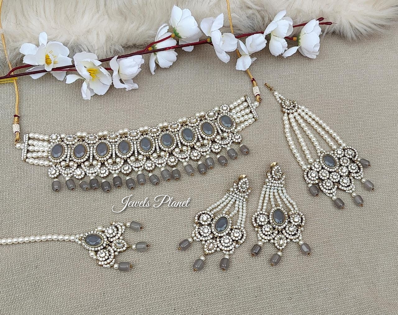 Hafsha Jhumar Choker Set (White)