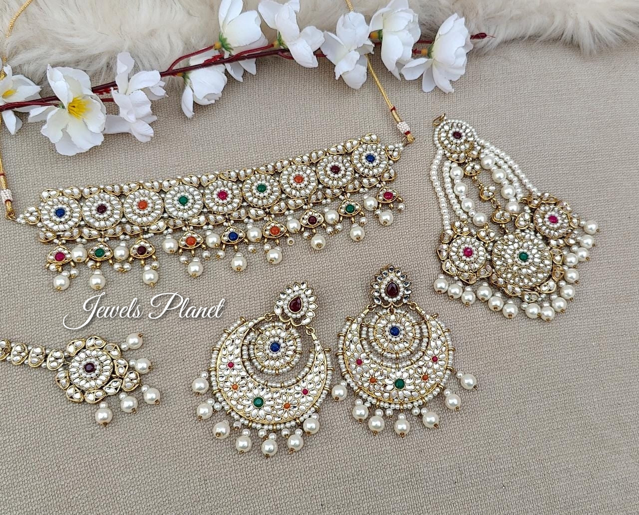 Naaz Jhumar Choker Set