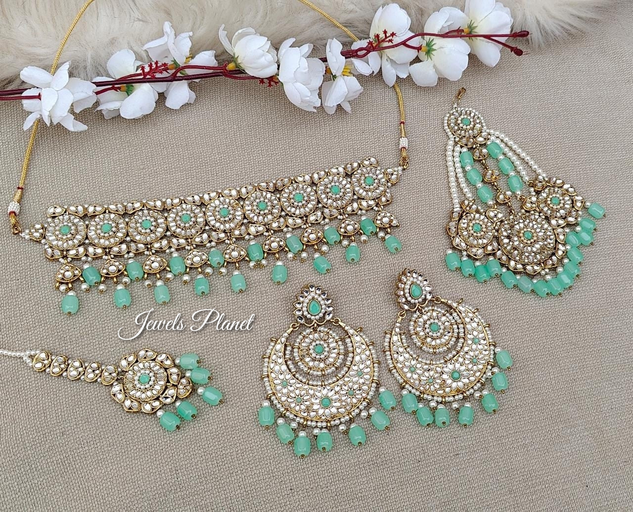 Naaz Jhumar Choker Set