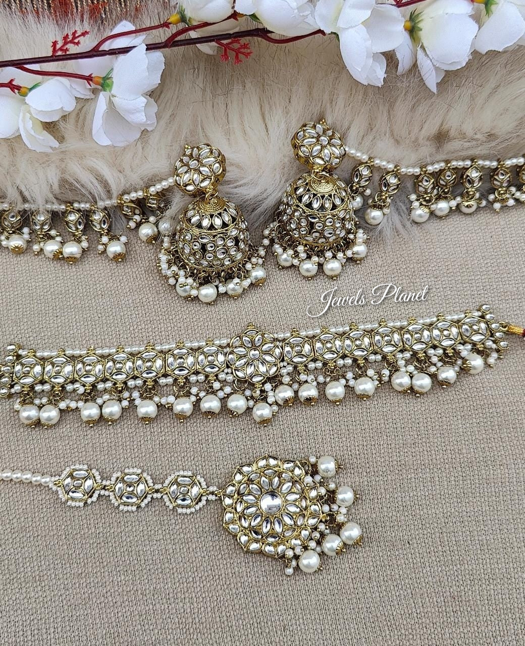 Dhruvi Kundan Choker