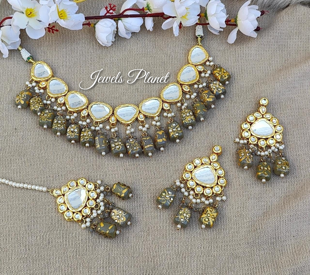 Nidhi Kundan Necklace