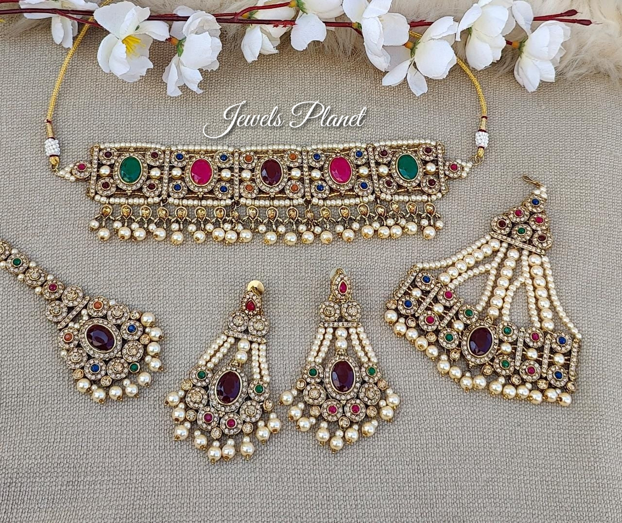 Mahira Jhumar Choker Set (Gold)