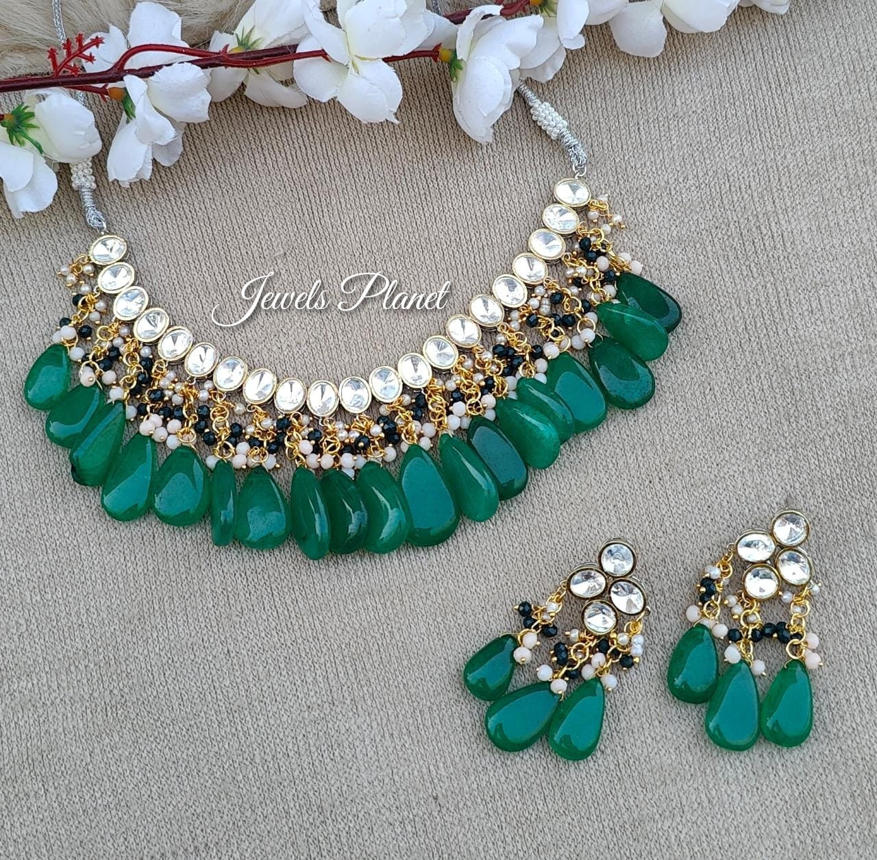 Tunisha Uncut Kundan Necklace