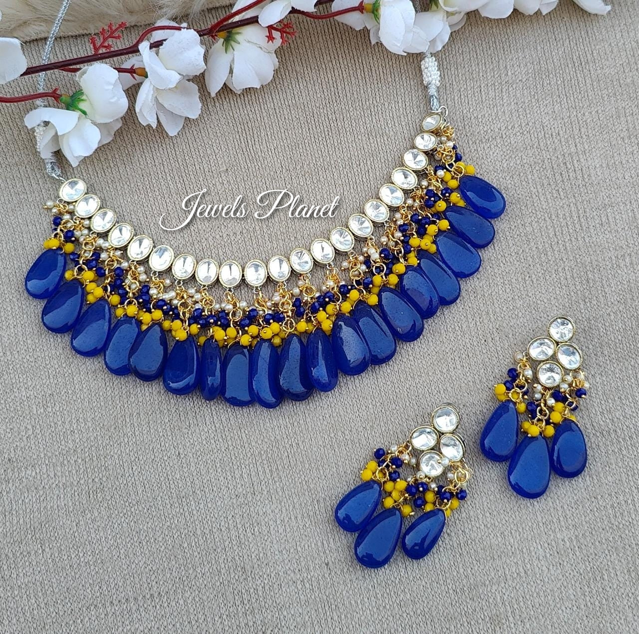 Tunisha Uncut Kundan Necklace