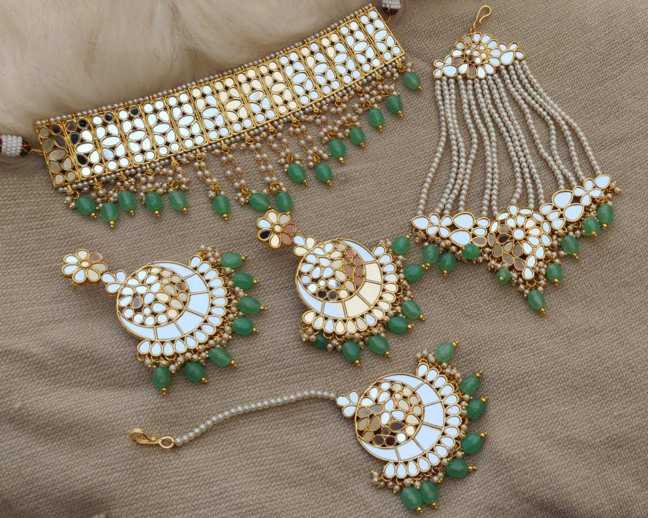 Farzana Mirror Choker