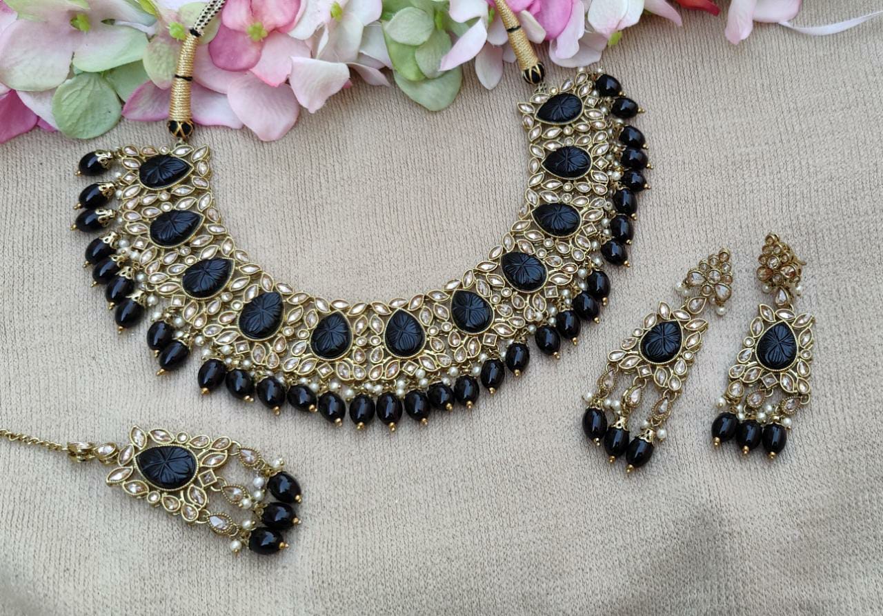 Drishti Necklace Set