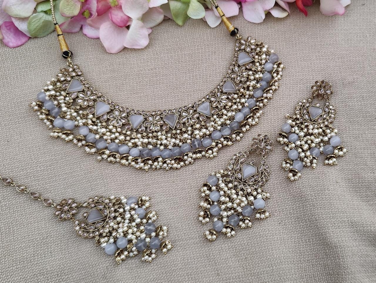 Charu Polki Necklace Set